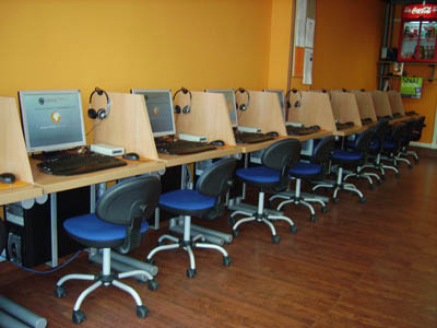 L’incubo di essere isolati e senza risposte, di Internet e di dipendenze