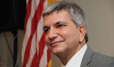 Nichi Vendola ed il compagno hanno un figlio: per favore, integralisti intolleranti controllori , tacete