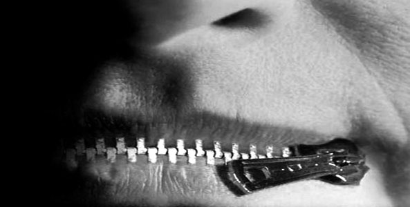 Di fronte alla morte ci vorrebbero rispetto e silenzio, altro che commenti sui social