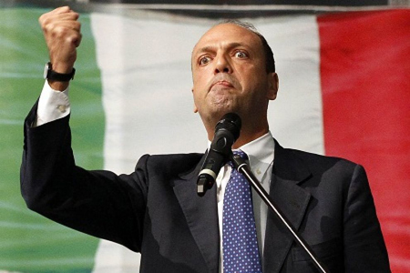 Alfano lancia il Nuovo Centro Destra, Casini fa saltare Scelta Civica, Schifani si dimette, la Cancellieri grida aiuto e Letta sulla graticola