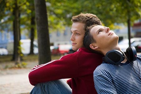 “State attenti ragazzi, potrebbero aggredirvi…”, ma poi non riesco a dire nulla e non so se ho sbagliato