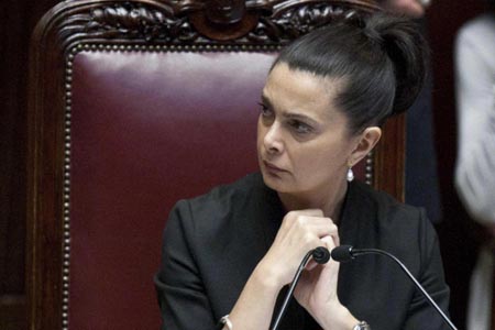 No Pasdaran, se la Boldrini invita in Italia colui che auspica la sparizione dell’Occidente