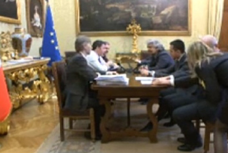 Grillo afferma in streaming di non essere democratico, è infatti uno squadrista del nulla