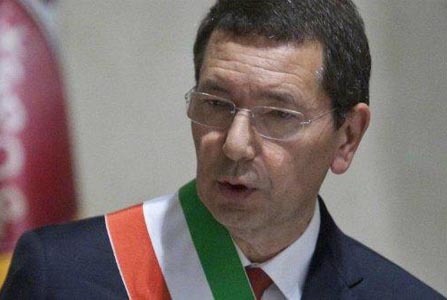 Ignazio Marino dopo lo stop al decreto per Roma: “Da domenica blocco la Capitale”