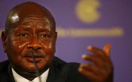Uganda, il presidente firmerà la Legge Antigay che condanna le persone omosessuali all’ergastolo