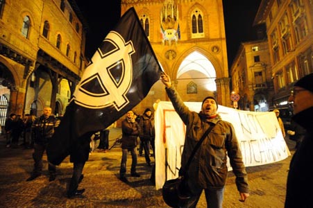 Bologna, Forza Nuova come Alba Dorata