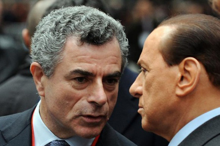 Piangiamo il povero Moretti che se ne andrà se gli abbasseranno lo stipendio