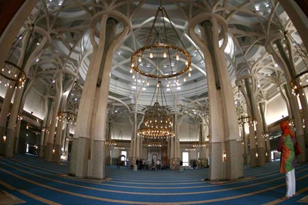 Milano, sulla “Moschea primo piccolo passo avanti”