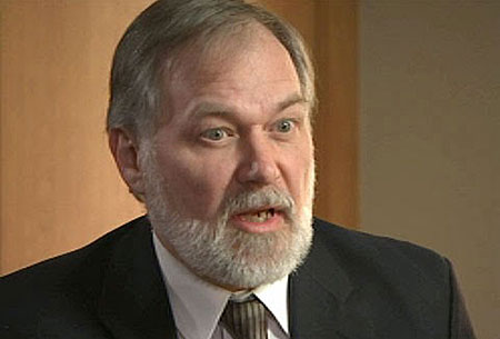 Il crociato Scott Lively: “I gay usano alcune parti del corpo in modo non adatto…”