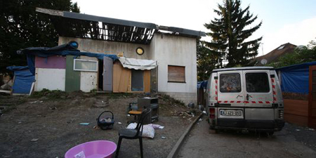 A Parigi effetto Le Pen: ragazzo rom 16enne prelevato da un campo, linciato e ridotto in fin di vita