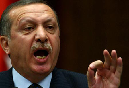 Amnesty International: Turchia, un anno dopo Gezi Park manifestanti a processo, polizia impunita