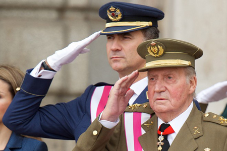 Re Juan Carlos Lascia a favore del figlio, la Spagna di nuovo in piazza