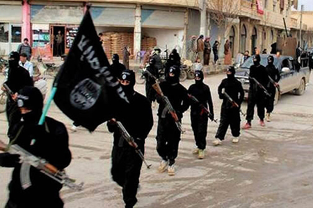 Il Califfato dell’Isis ordina: le donne nubili si donino ai fratelli mujaheddin o sarà applicata la sharia