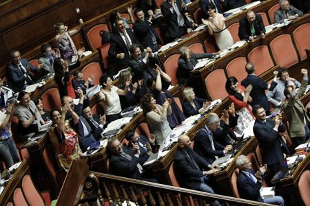 L’ennesima porcata della Lega, con M5S e integralisti PD che si accodano