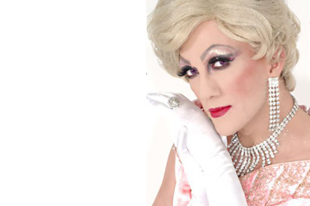 Il Manganello de La Karl du Pigné: Drag queen (ancora?), Renzi, il Vizietto e Miss Trans Bacchettona