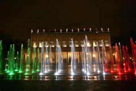 Reggio Emilia riconosce i matrimoni ugualitari celebrati all’estero. Arcigay applaude (tanto per cambiare)