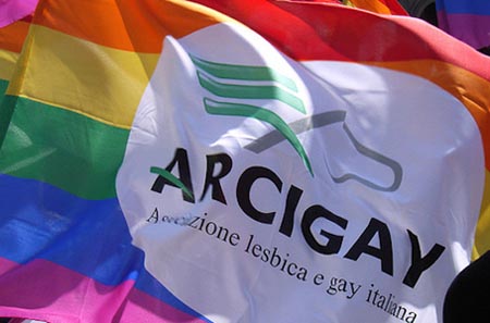 Arcigay Friuli sbugiarda Alfano: i Prefetti non possono annullare la trascrizione dei matrimoni egualitari