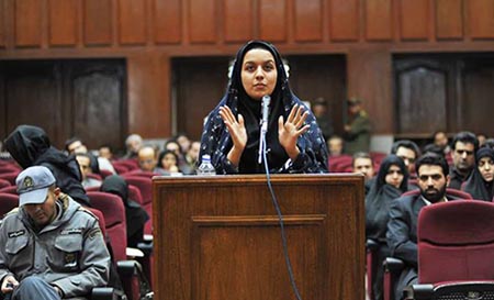 Iran, aveva ucciso il suo stupratore: i maschi al potere l’hanno impiccata