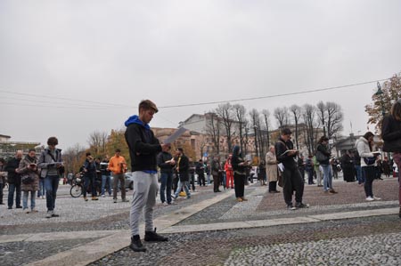 Sentinelle in Piedi, in nome del loro dio uniti contro l’uguaglianza di tutti per il bene dell’Italia