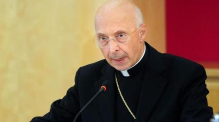 Bagnasco: “L’educazione sessuale fuori dall’orario scolastico”. Ma chi si crede di essere questo signore?