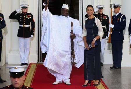 Gambia, torturano presunti omosessuali affinché denuncino altri presunti omosessuali