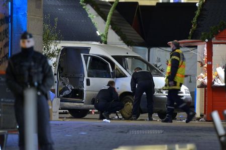 Presunti filoislamisti attaccano in Francia