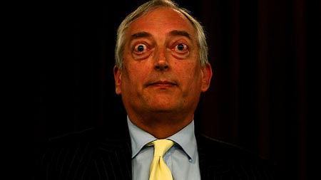 Politico inglese: “I gay hanno 20mila partner nella loro breve e miserabile vita”. Invidiosello?