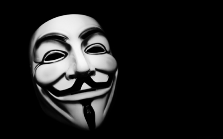 Anonymous rivela nomi e numeri telefonici dei membri del Ku Klux Klan