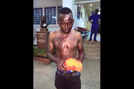 Ghana, lo pestano a sangue accusandolo di essere gay e postano il video