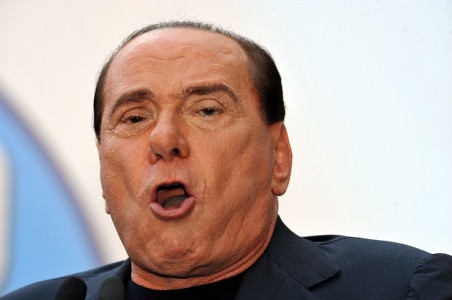 Berlusconi che parla di deriva autoritaria fa desiderare il ritorno di “Oggi le comiche”