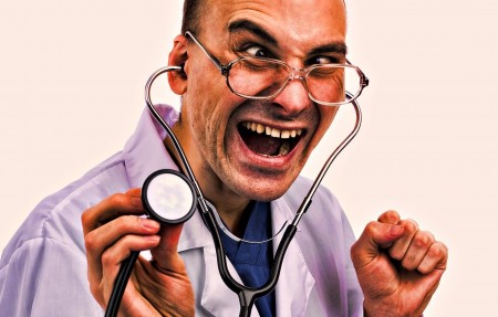 Quelli che non possono andare dal medico perché l’ambulatorio è “pieno di immigrati”