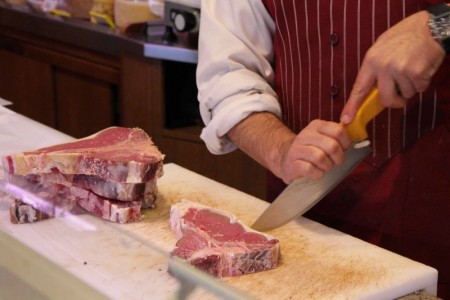 Perché i negozi di alimentari sono più interessanti di quelli da parrucchiera (politicamente parlando)