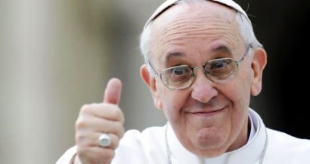 Vaticano antigay: l’associazione Anddos chiederà un incontro a Bergoglio. Auguri