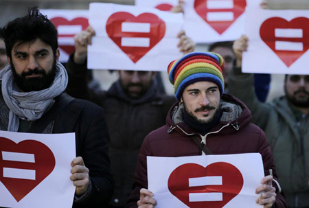 Primo sì alle unioni civili: Pd e Movimento 5 stelle approvano in commissione Giustizia al Senato il testo base