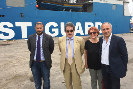 Migranti: Bianco, “Girarsi dall’altra parte significa condannare a morte anche bimbi appena nati”