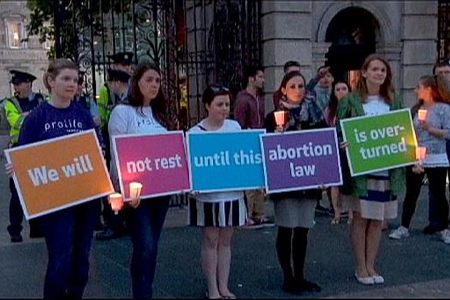 Amnesty, l’Irlanda accolga la richiesta dell’Onu di referendum costituzionale sull’aborto