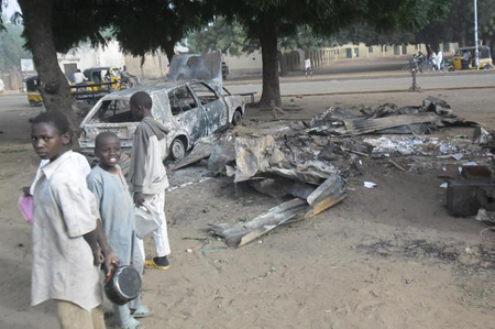 Nigeria, Boko Haram lancia donne kamikaze contro i civili in fuga