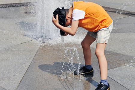 Emilia Romagna: ondata di calore, dal 4 luglio. 800 562 110, il numero verde contro il caldo