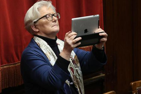 Perché non commenteremo più i deliri omofobi di Binetti, Salvini, Meloni e vari fasciomofobi