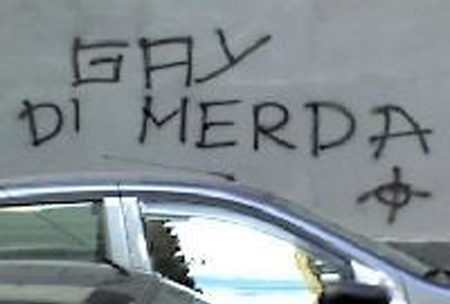 Piacenza: “Voi froci fate schifo, dovete morire”