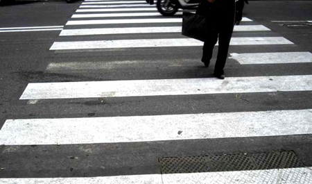 Roma, il piano del Comune per la “sponsorizzazione” delle strisce pedonali