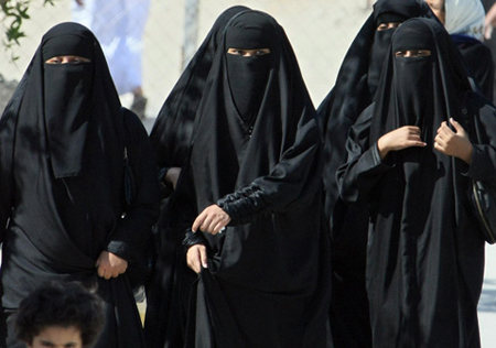Arabia Saudita, le donne potranno votare