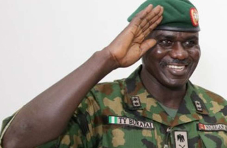 Nigeria, il capo delle forze armate sfugge ad un attentato di Boko Haram