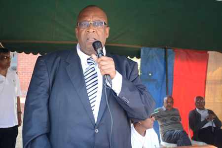 Reverendo sudafricano: “I gay diffondono l’Hiv”. E i religiosi puro veleno