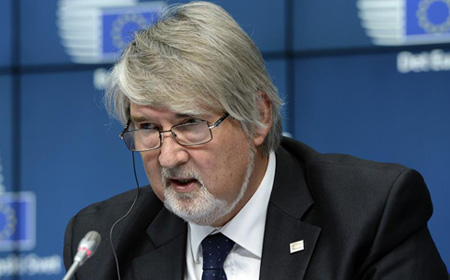 Ministro Poletti 00