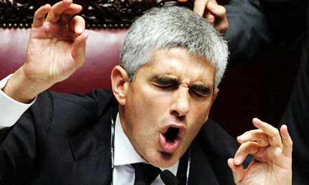 Pierferdinando Casini si separa: più sono per la famiglia tradizionale più fanno e disfano famiglie. Divina Coerenza