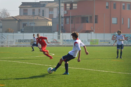 Modena la civile e le botte da orbi in campo tra genitori di baby calciatori