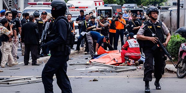 Indonesia, i terroristi del sedicente stato islamico rivendicano l’attacco a Jakarta