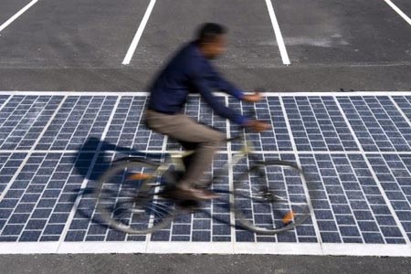 Francia, mille chilometri di strada costruita con pannelli fotovoltaici