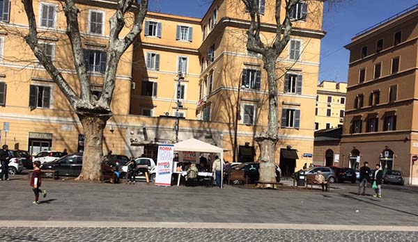 File chilometriche ai gazebo per le primarie del centro destra a Roma..